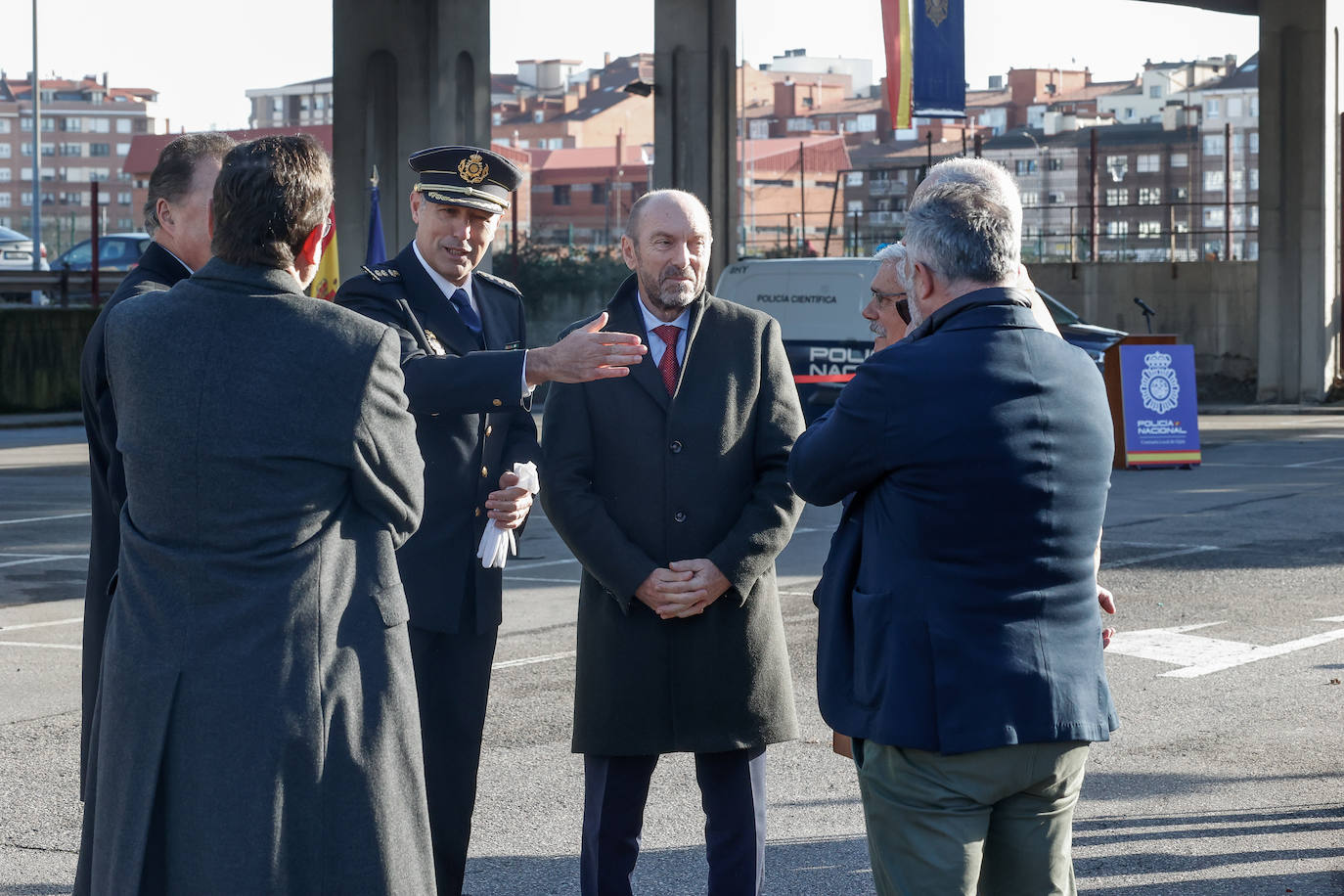 Gijón rinde homenaje a la Policía Nacional en su 200 aniversario