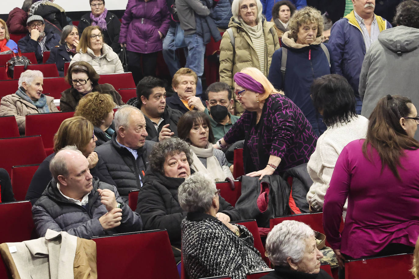 Multitudinario y emotivo adiós a Anita Sirgo, referente de la lucha obrera