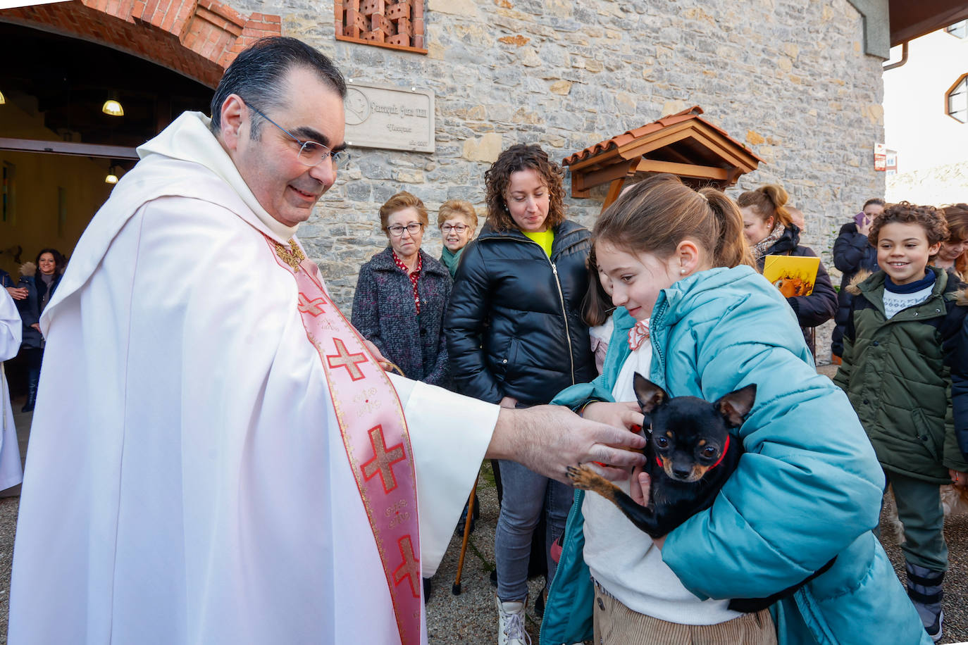 Bendición de mascotas en Gijón por San Antón