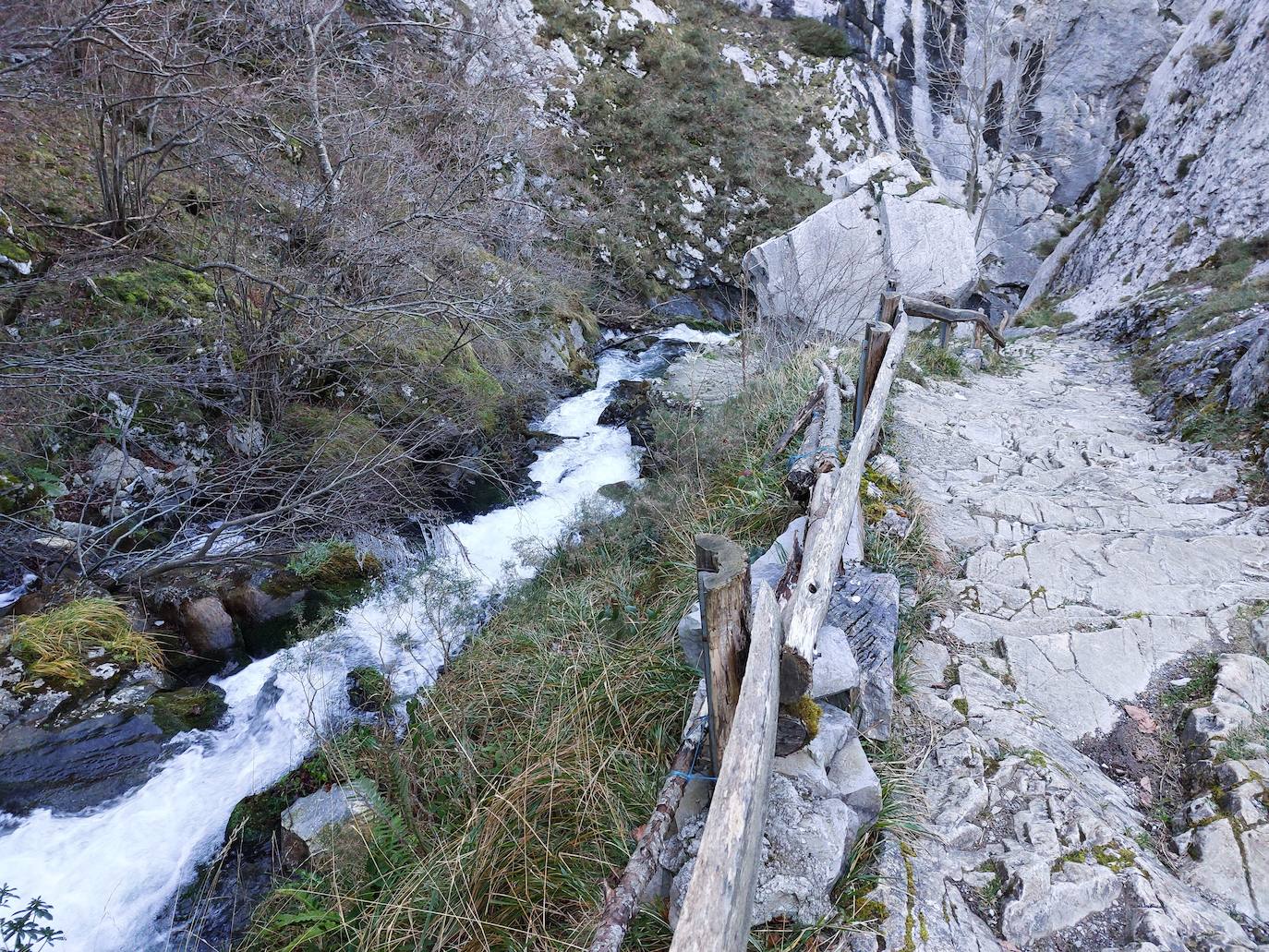 Tres rutas unidas que hacen un recorrido mágico: a las Foces del Pino, Los Pandos y Peña Melera