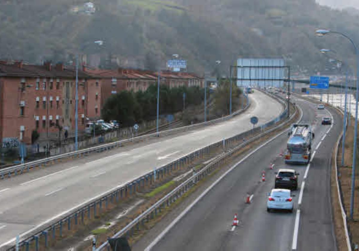 La autovía A-66, de Campomanes a Oviedo, a la altura de Mieres.