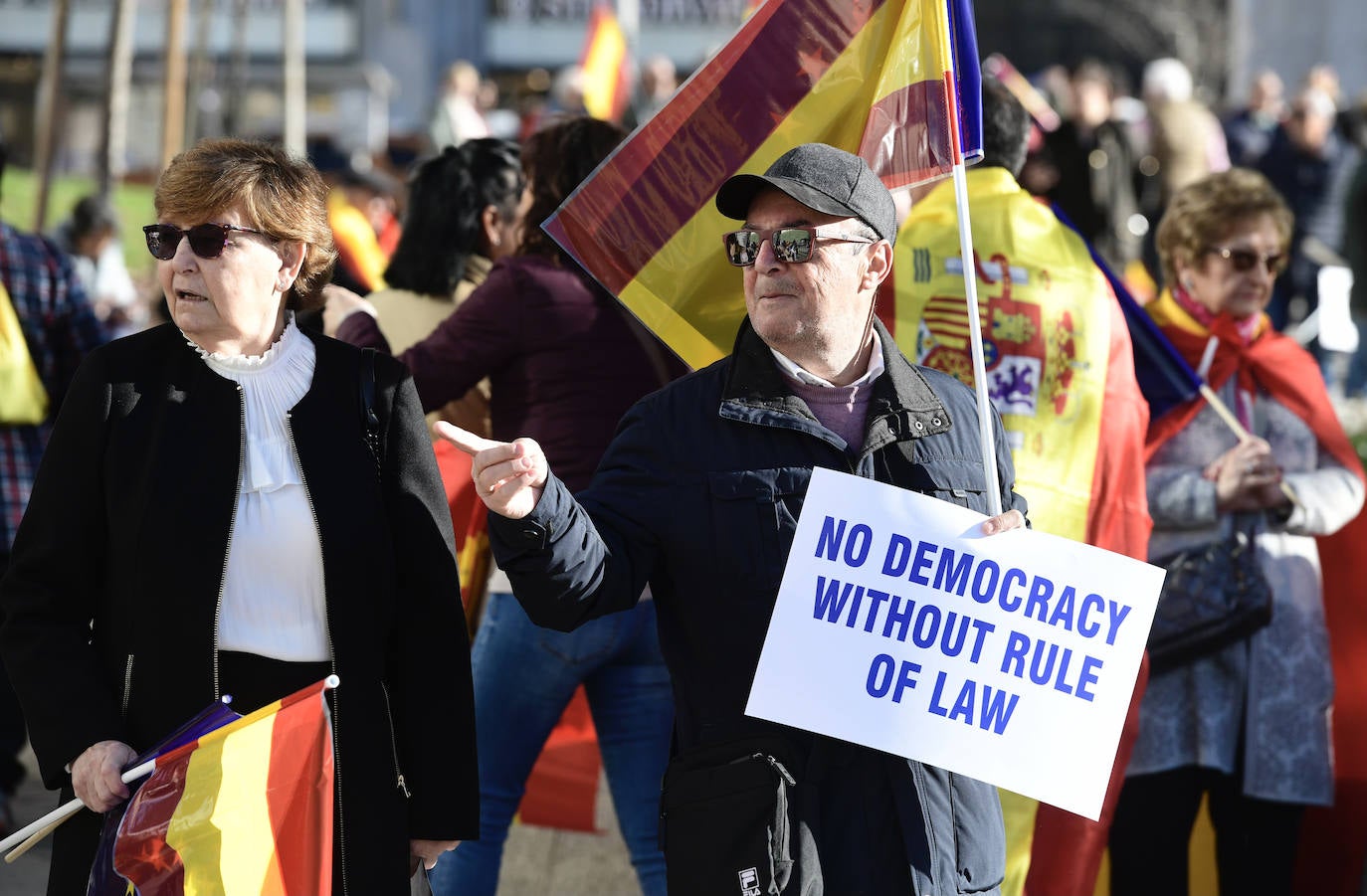 Decenas de asturianos protestan en Madrid contra la ley de amnistía