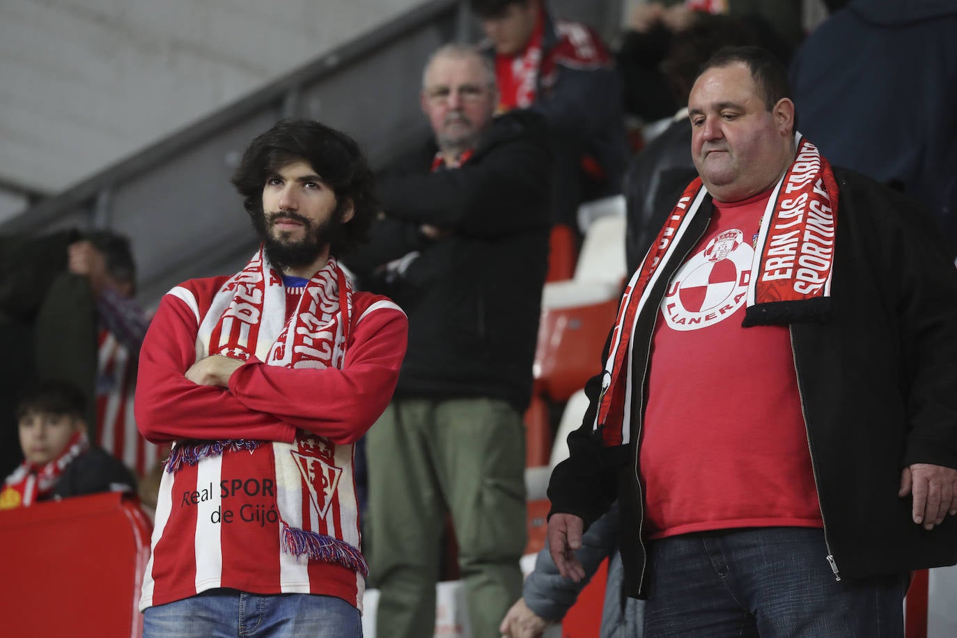 ¿Estuviste en el Sporting - Racing de Ferrol? ¡Búscate en las fotos!