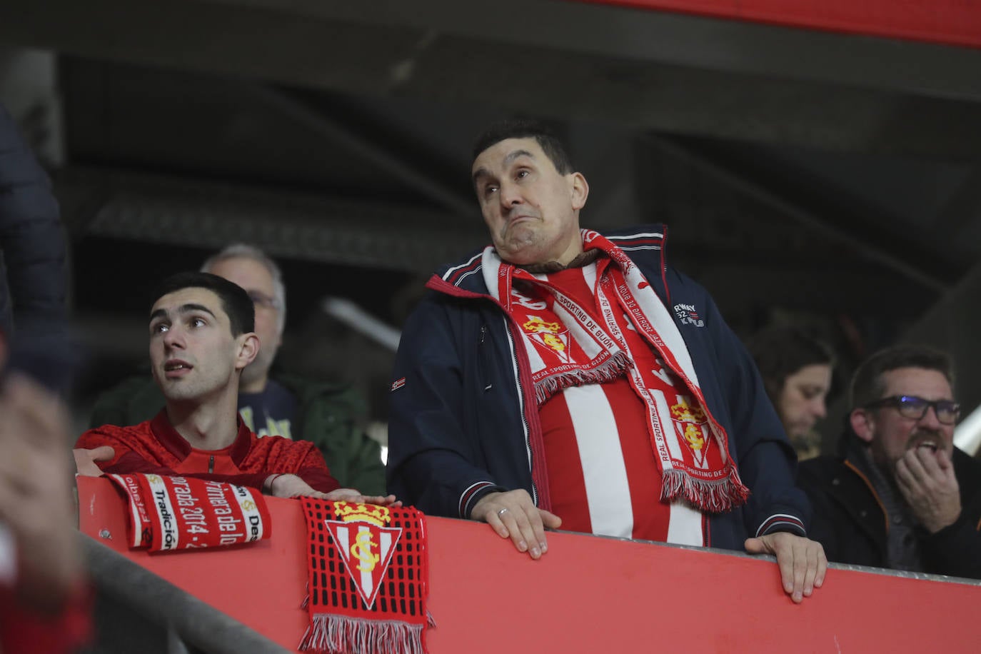 ¿Estuviste en el Sporting - Racing de Ferrol? ¡Búscate en las fotos!