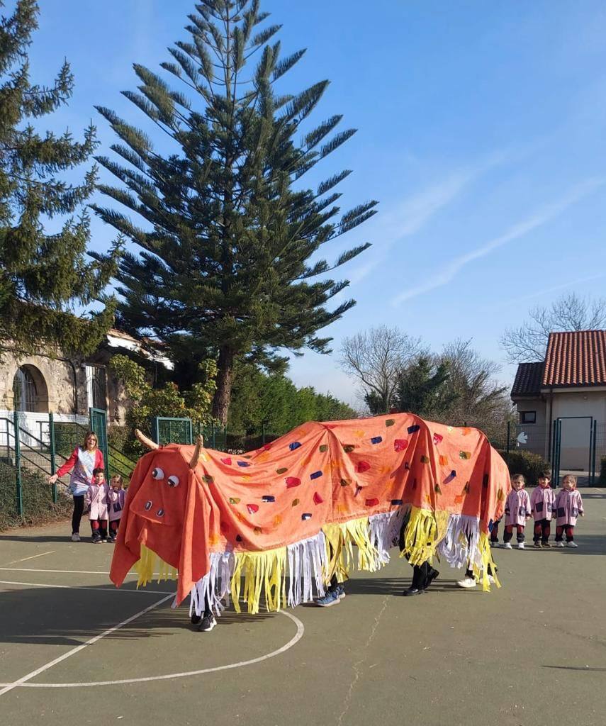 Así celebraron los colegios de Gijón el Día de la Paz