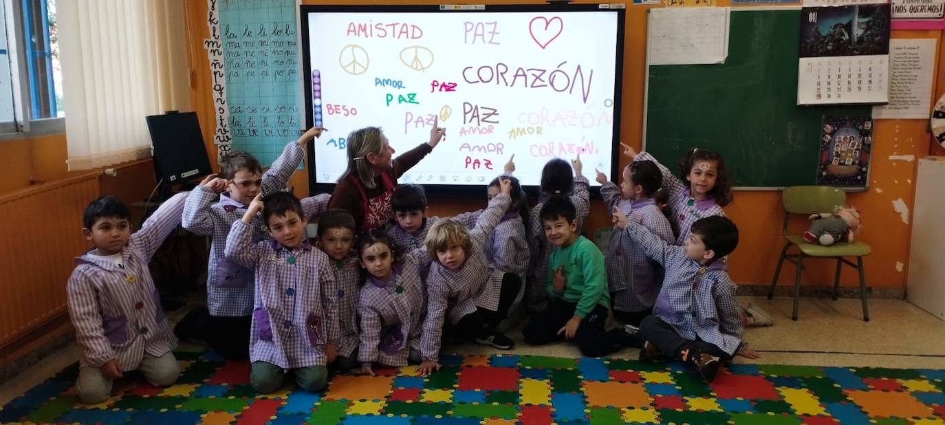 Así celebraron los colegios de Gijón el Día de la Paz