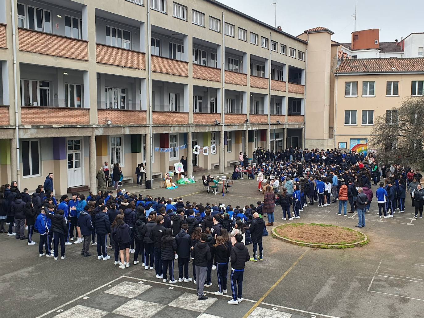 Así celebraron los colegios de Gijón el Día de la Paz