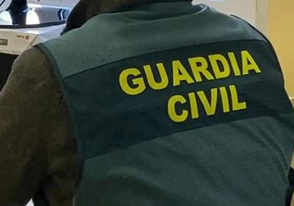 Detenido por apuñalar en el cuello al dueño de un bar de Lena durante una «violenta» pelea cuando era menor de edad