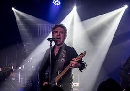 Ramoncín, anoche, durante su concierto en Oviedo.