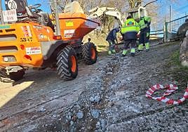 Trabajos para construir la nueva red de abastecimiento.