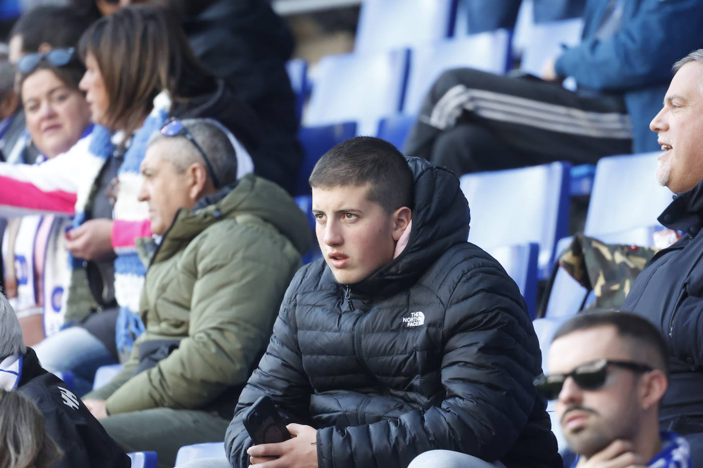 ¿Estuviste viendo el Real Oviedo - Eldense? ¡Búscate en las fotos del Tartiere!