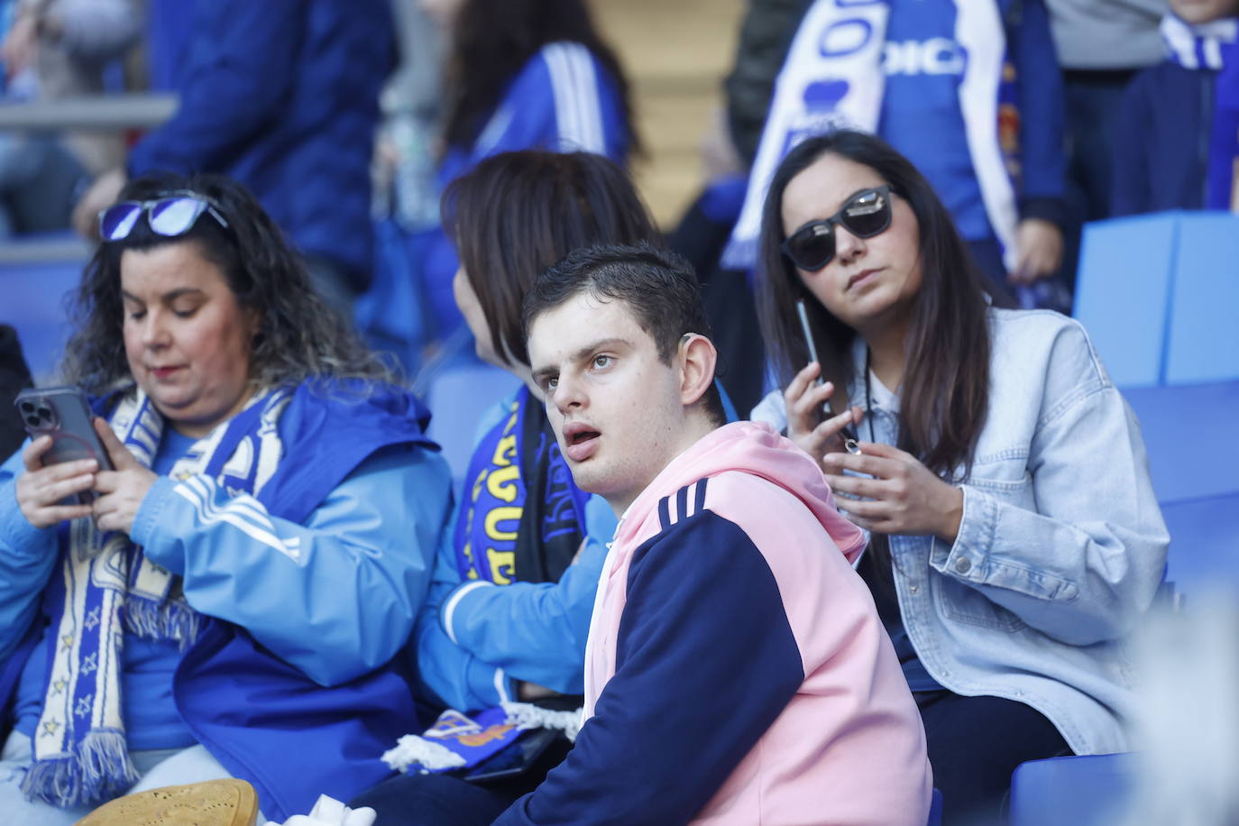 ¿Estuviste viendo el Real Oviedo - Eldense? ¡Búscate en las fotos del Tartiere!