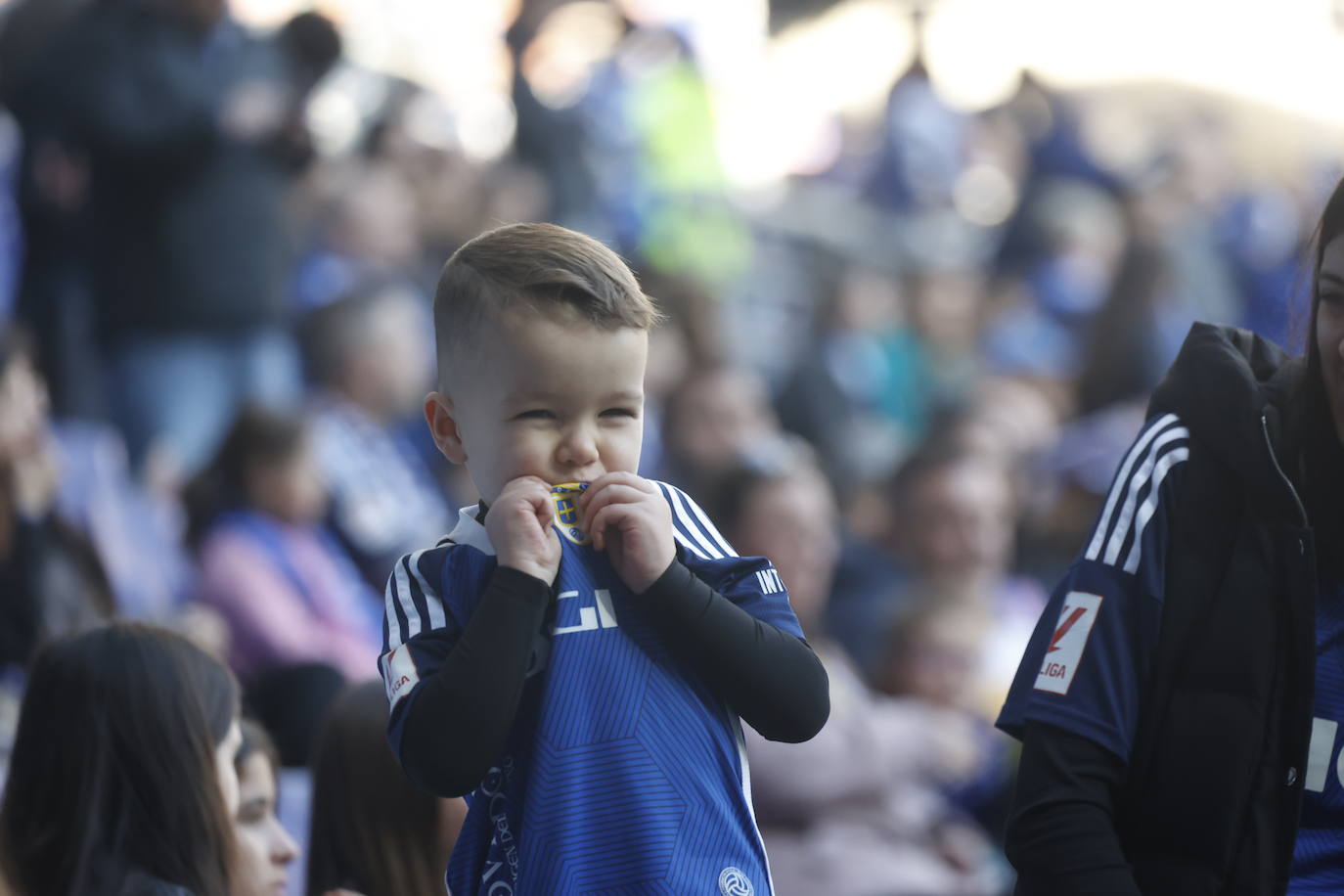 ¿Estuviste viendo el Real Oviedo - Eldense? ¡Búscate en las fotos del Tartiere!