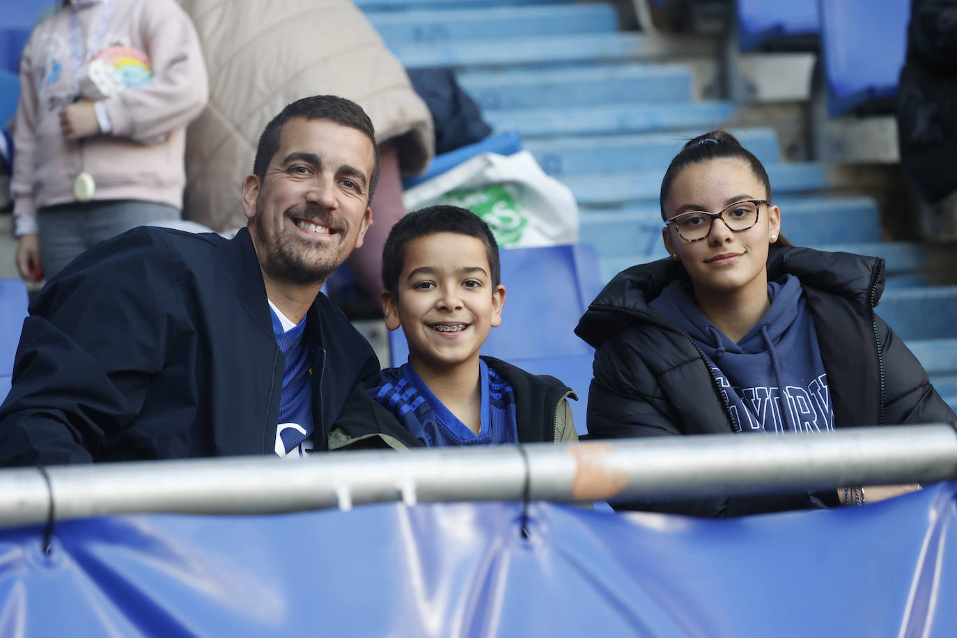 ¿Estuviste viendo el Real Oviedo - Eldense? ¡Búscate en las fotos del Tartiere!