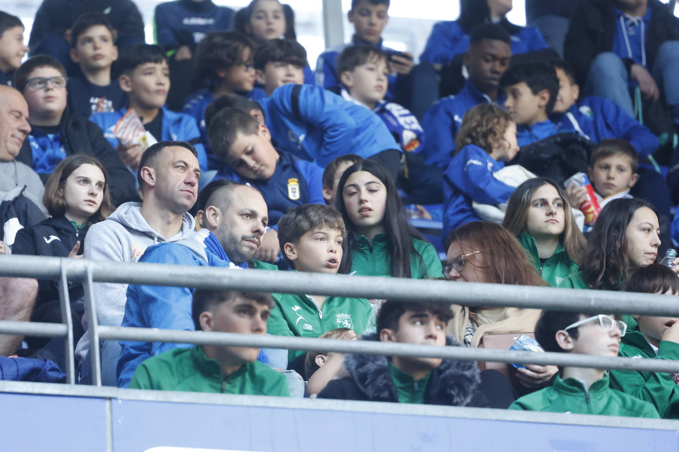 ¿Estuviste viendo el Real Oviedo - Eldense? ¡Búscate en las fotos del Tartiere!