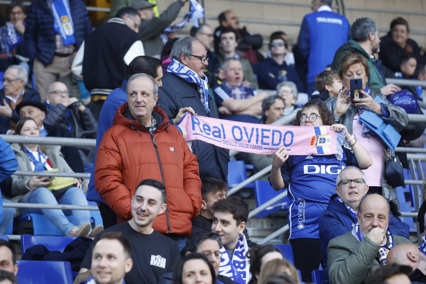 ¿Estuviste viendo el Real Oviedo - Eldense? ¡Búscate en las fotos del Tartiere!