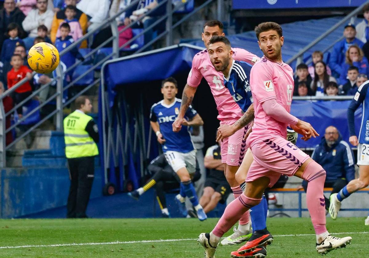 El Real Oviedo - Eldense, en imágenes: así fue el partido