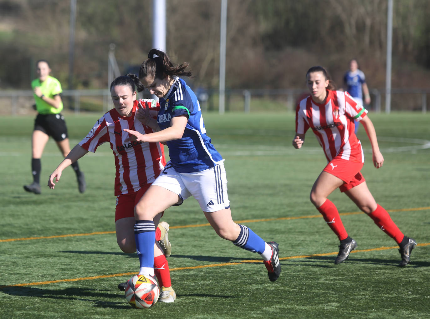 El derbi femenino Real Oviedo - Sporting de Gijón, en imágenes