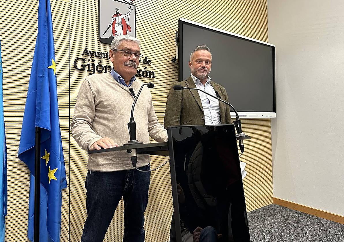 El portavoz municipal del PSOE, Floro, esta mañana en rueda de prensa.