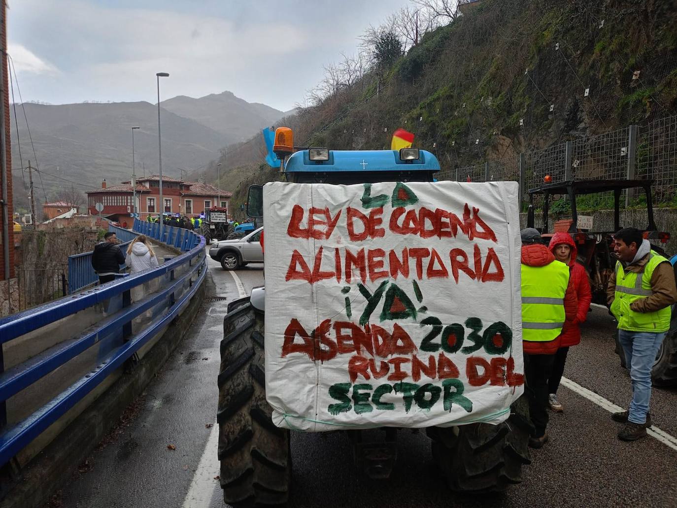 Tractorada en Asturias: las imágenes que deja la protesta del campo asturiano