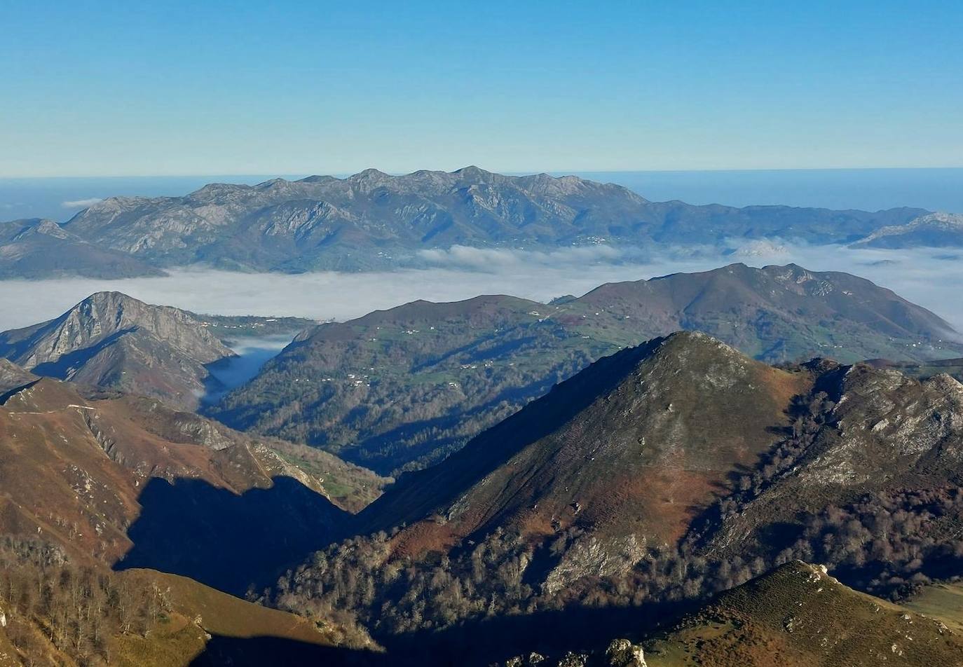 Ruta a los picos Porru Furacu y Cunio desde Ambingue