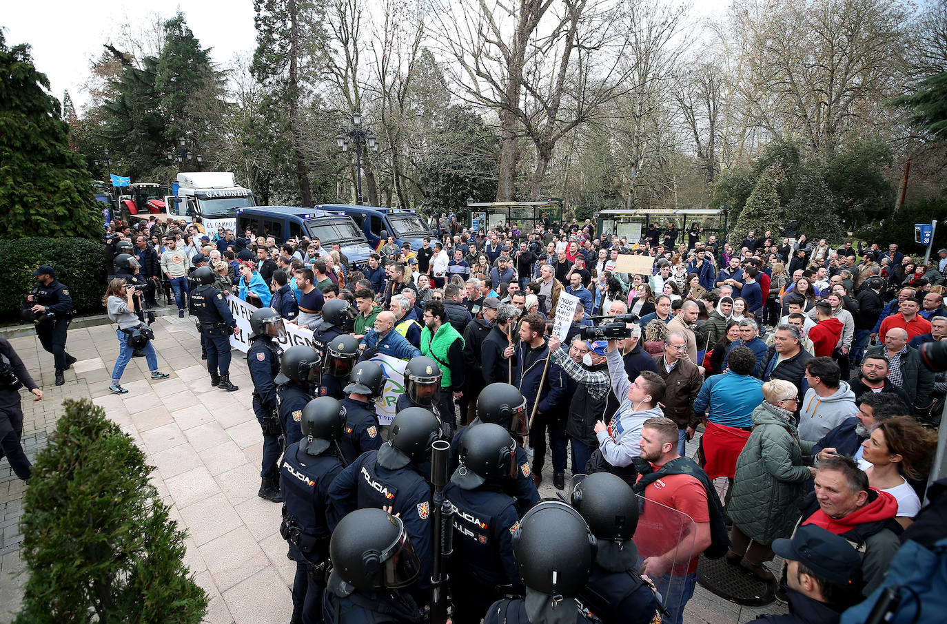 Tractorada en Asturias: las imágenes que deja la protesta del campo asturiano