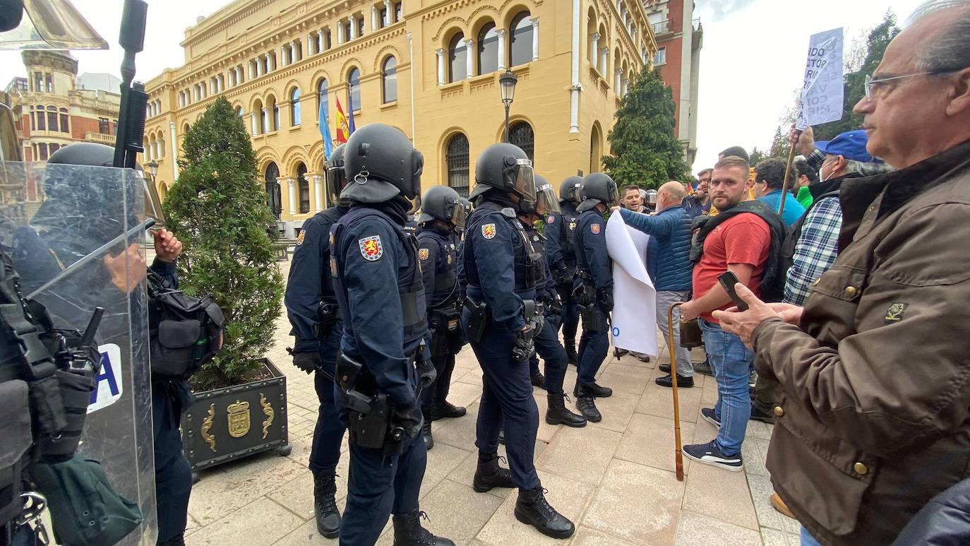 Tractorada en Asturias: las imágenes que deja la protesta del campo asturiano