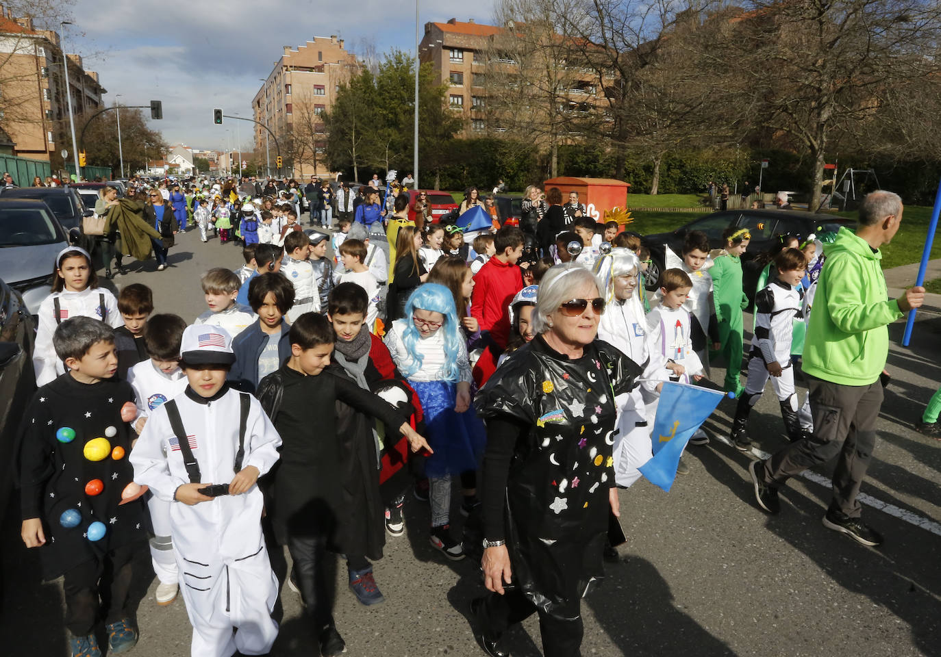 La fantasía del antroxu inunda los colegios de Gijón