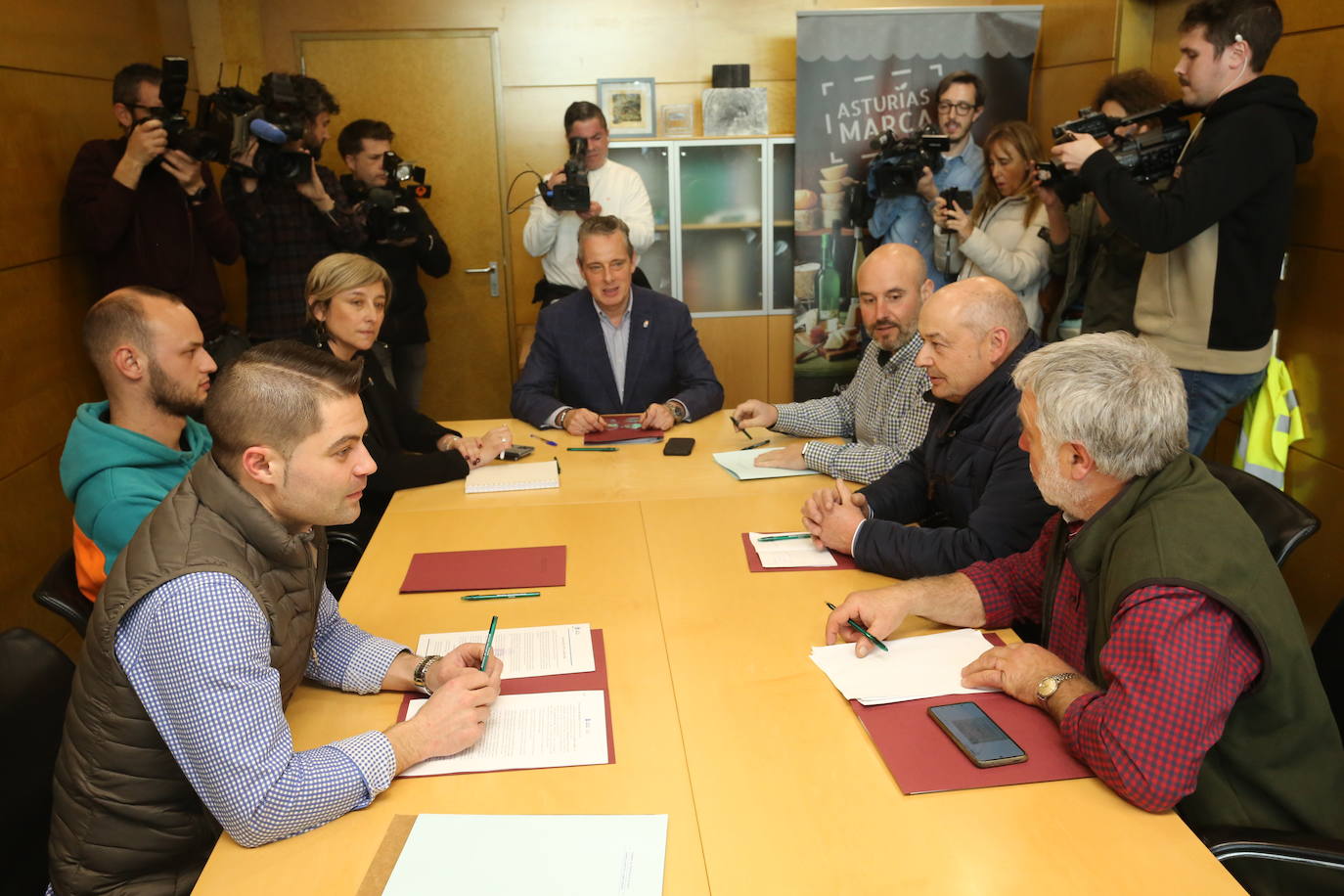 Así ha sido la tractorada en Oviedo de este viernes