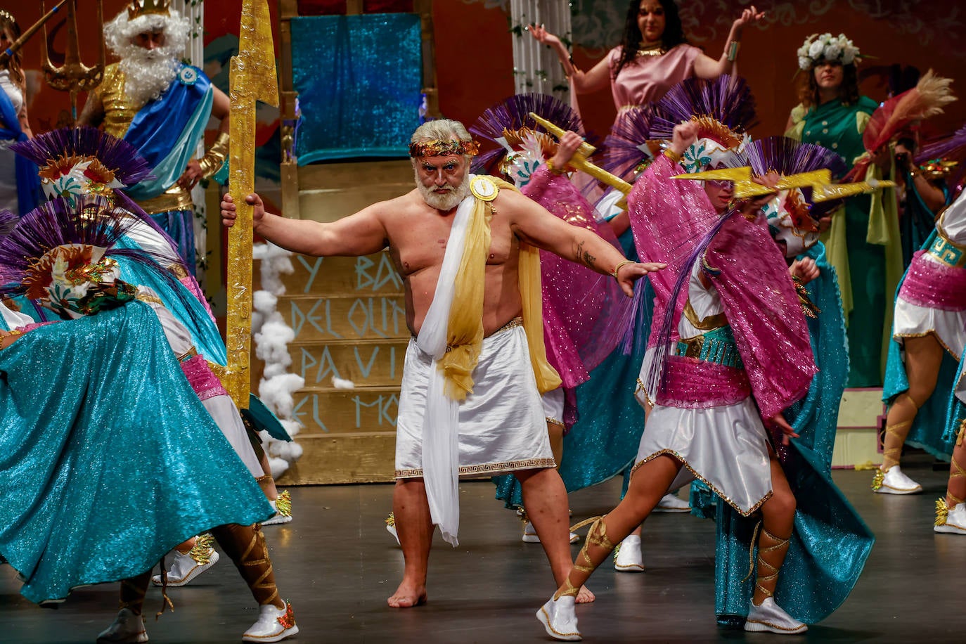 Las charangas llenan el Teatro Jovellanos por segundo día