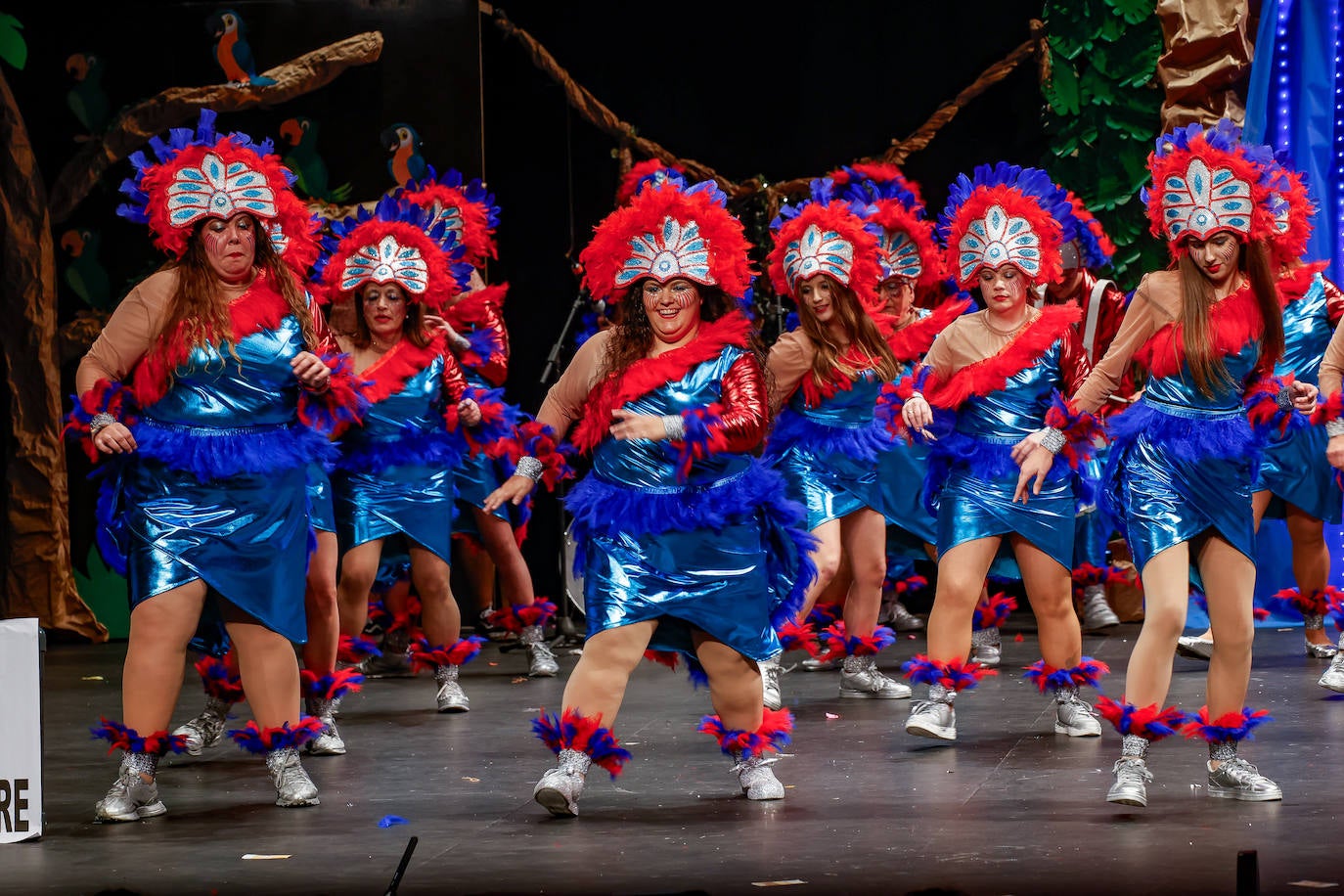 Las charangas llenan el Teatro Jovellanos por segundo día