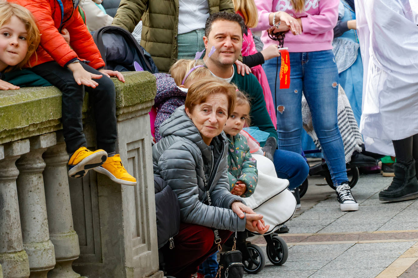 Multitudinario desfile infantil en Gijón: ilusión a todo color en el antroxu de los peques