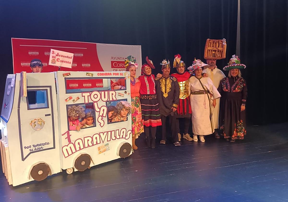 700 personas desfilan en Corvera