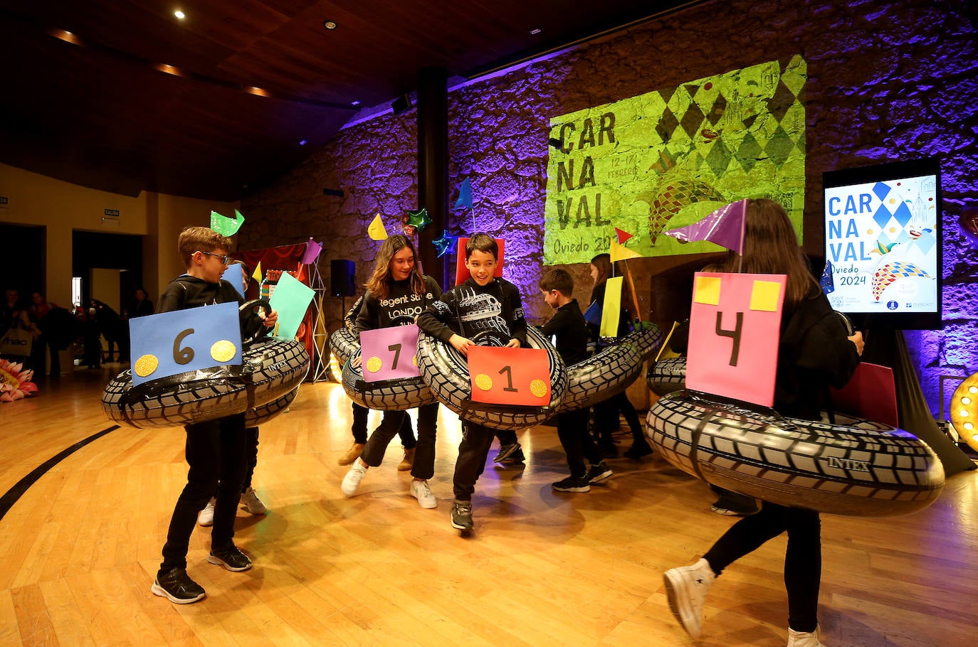 Diversión y color en el concurso de disfraces infantil de Oviedo