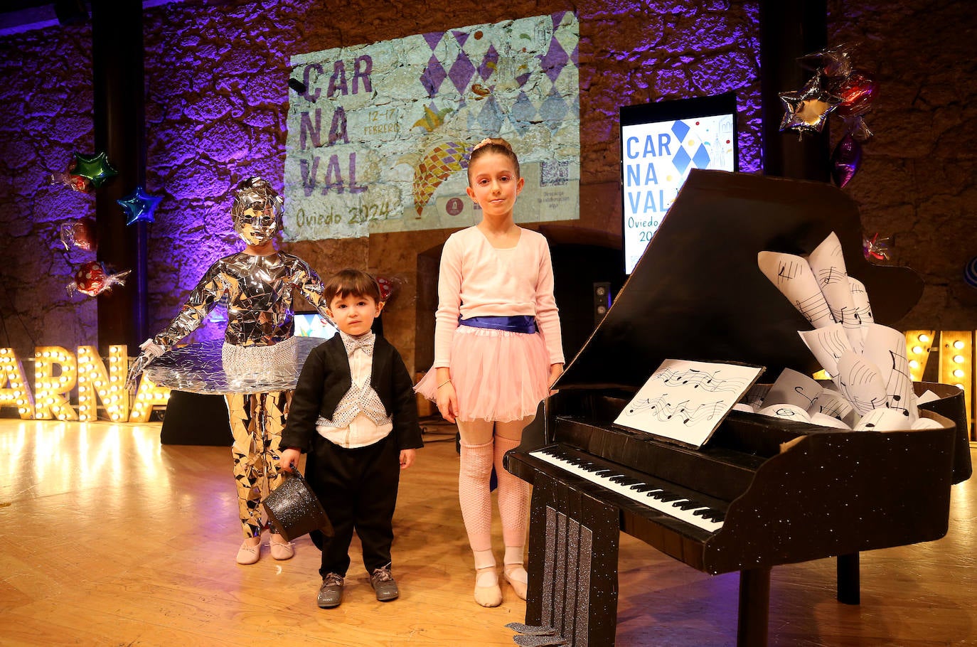 Diversión y color en el concurso de disfraces infantil de Oviedo