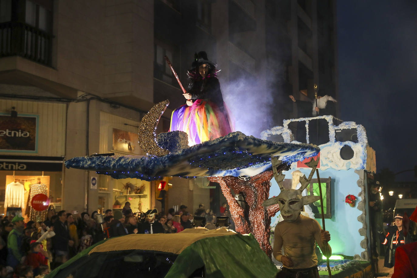 Así fue el desfile de carnaval de Gijón: una multitud y despliegue de originalidad