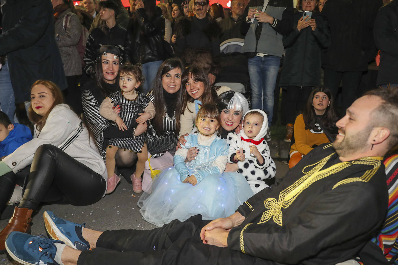 Así fue el desfile de carnaval de Gijón: una multitud y despliegue de originalidad