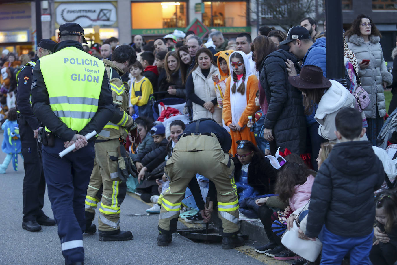 Así fue el desfile de carnaval de Gijón: una multitud y despliegue de originalidad