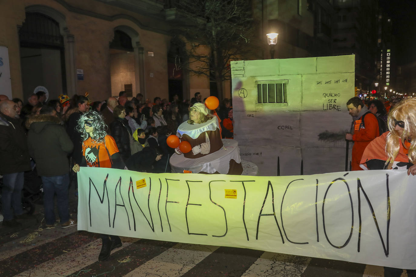 Así fue el desfile de carnaval de Gijón: una multitud y despliegue de originalidad