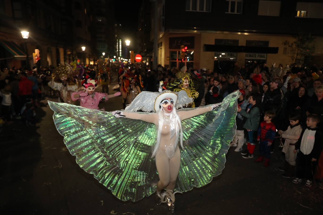 Así fue el desfile de carnaval de Gijón: una multitud y despliegue de originalidad