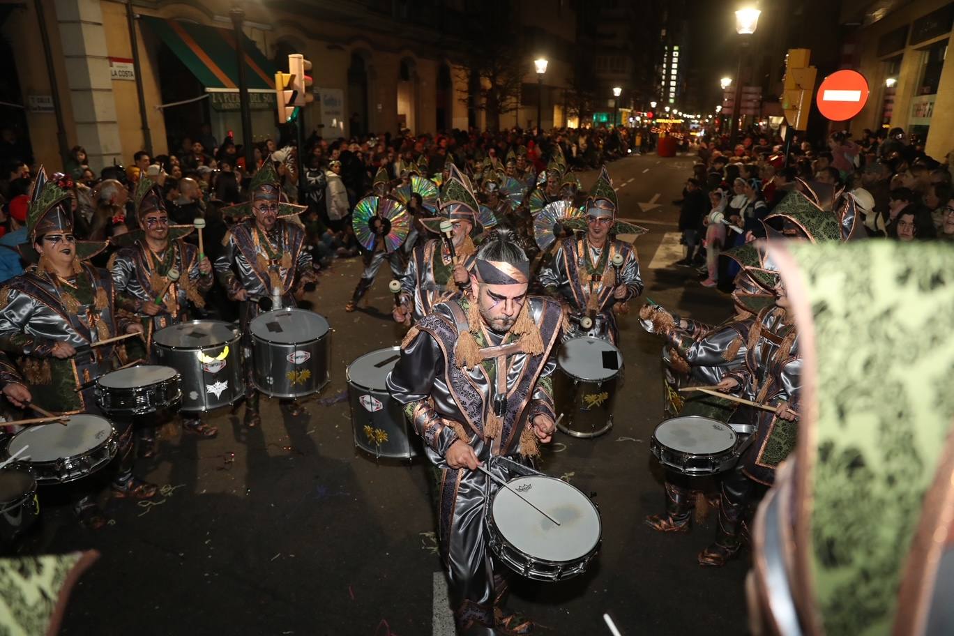 Así fue el desfile de carnaval de Gijón: una multitud y despliegue de originalidad