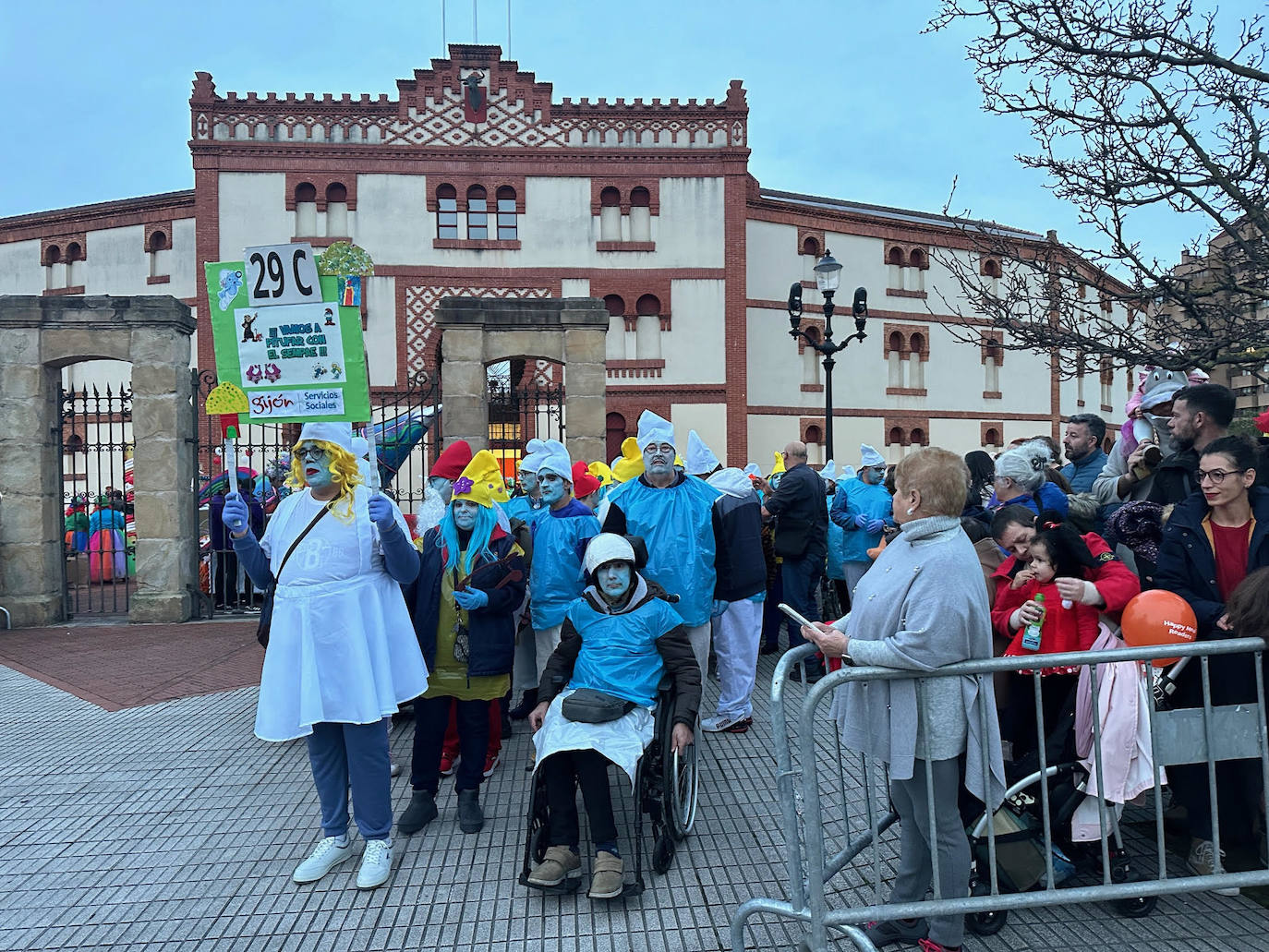 Así fue el desfile de carnaval de Gijón: una multitud y despliegue de originalidad