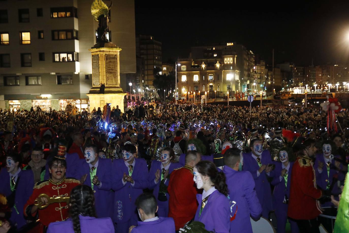 Gijón despide a su sardina y pone fin al Antroxu: todas las imágenes del Martes de Carnaval