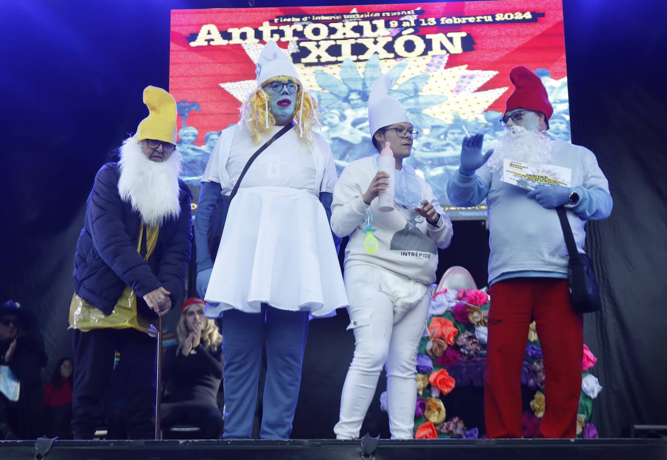 Gijón despide a su sardina y pone fin al Antroxu: todas las imágenes del Martes de Carnaval