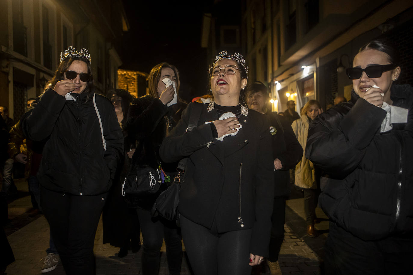 Avilés entierra a la sardina y despide su carnaval