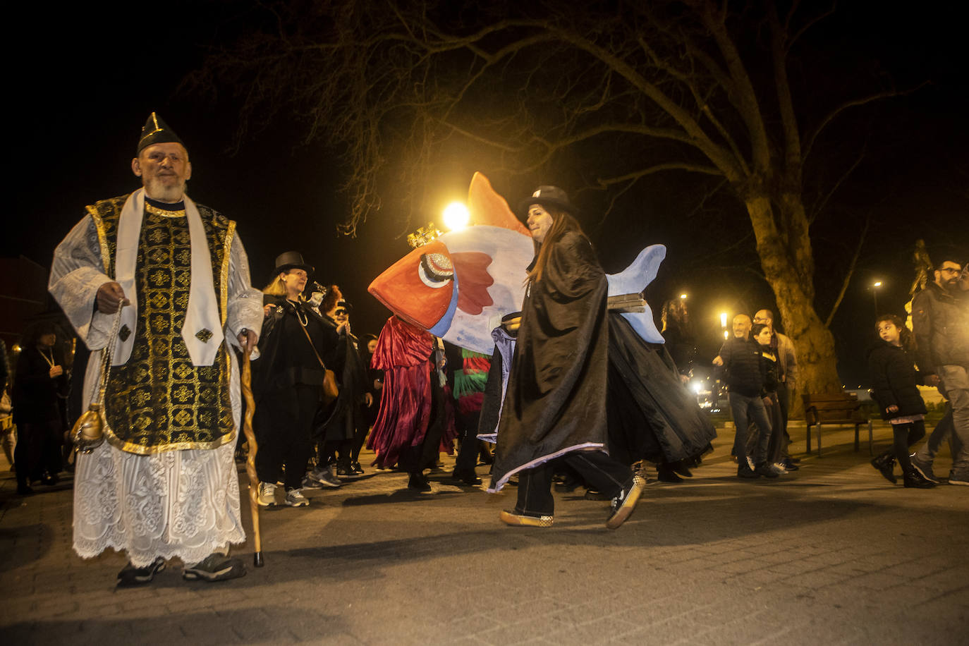 Avilés entierra a la sardina y despide su carnaval