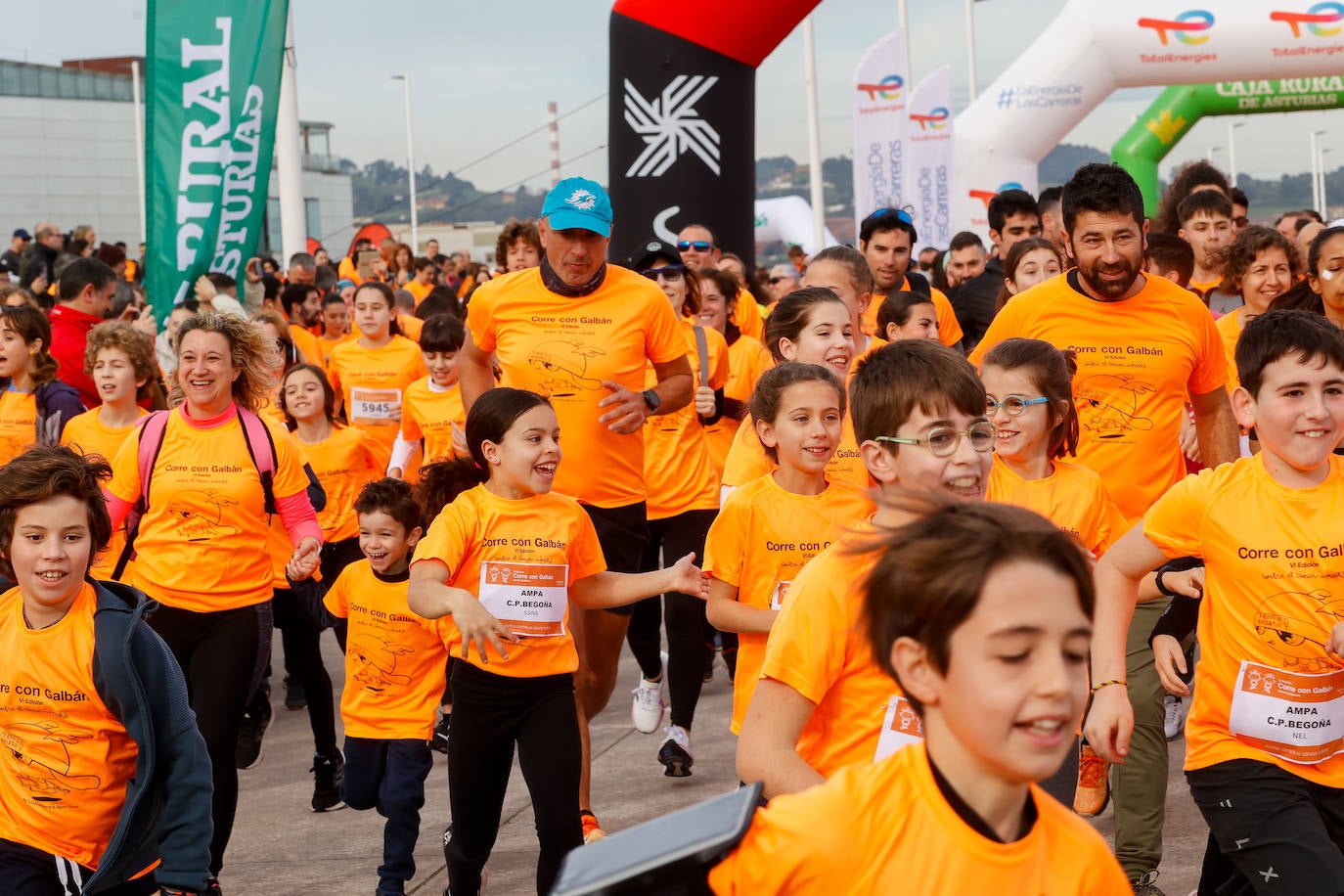 Las imágenes de la carrera Galbán en Gijón