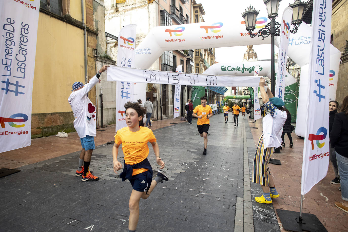 Las imágenes de la carrera Galbán en Oviedo