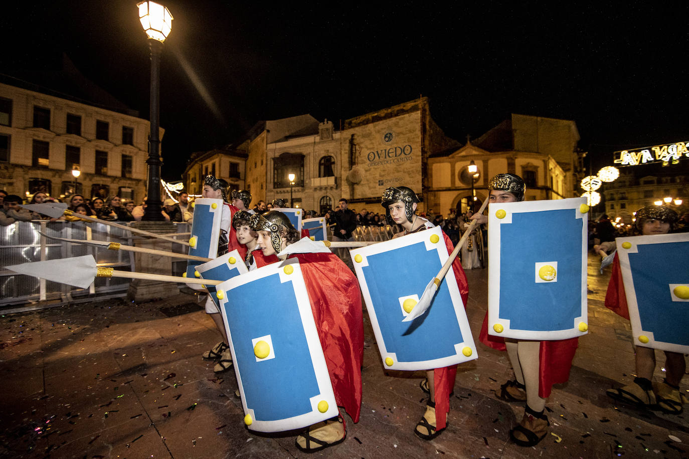 La celebración del antroxu de Oviedo, en imágenes