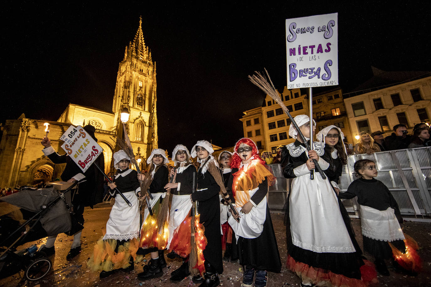 La celebración del antroxu de Oviedo, en imágenes